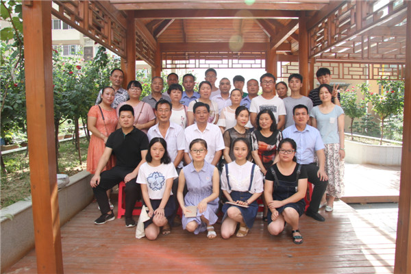 又是一年金秋季，助學(xué)圓夢(mèng)暖人心----2017年寶業(yè)集團(tuán)“金秋助學(xué)”活動(dòng)圓滿結(jié)束